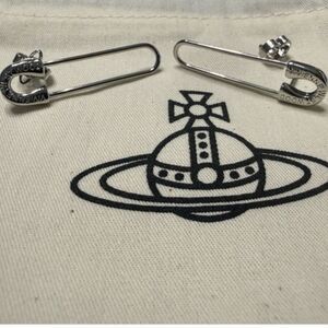 NEW Vivienne Westwood Earrings Pierce Safety Pin Silver Dust Bag